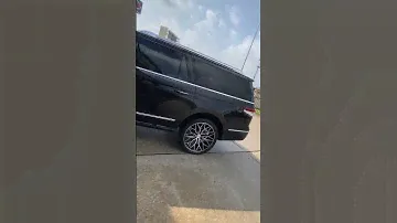 AWT - Lincoln Navigator Rolling On 24" Vossen HF6-3 Hybrid Forged Wheels In Gloss Black Machined