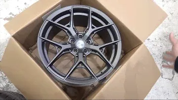 Tesla Model 3 Vossen Wheels HF 5 Matte Gunmetal Распаковка и сравнение с колесом S21-01