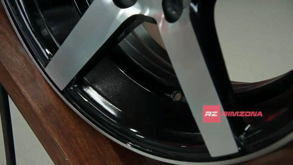 Литой диск VR-Rims VOSSEN R18 8J 5x105 ET38 dia 56.6-3